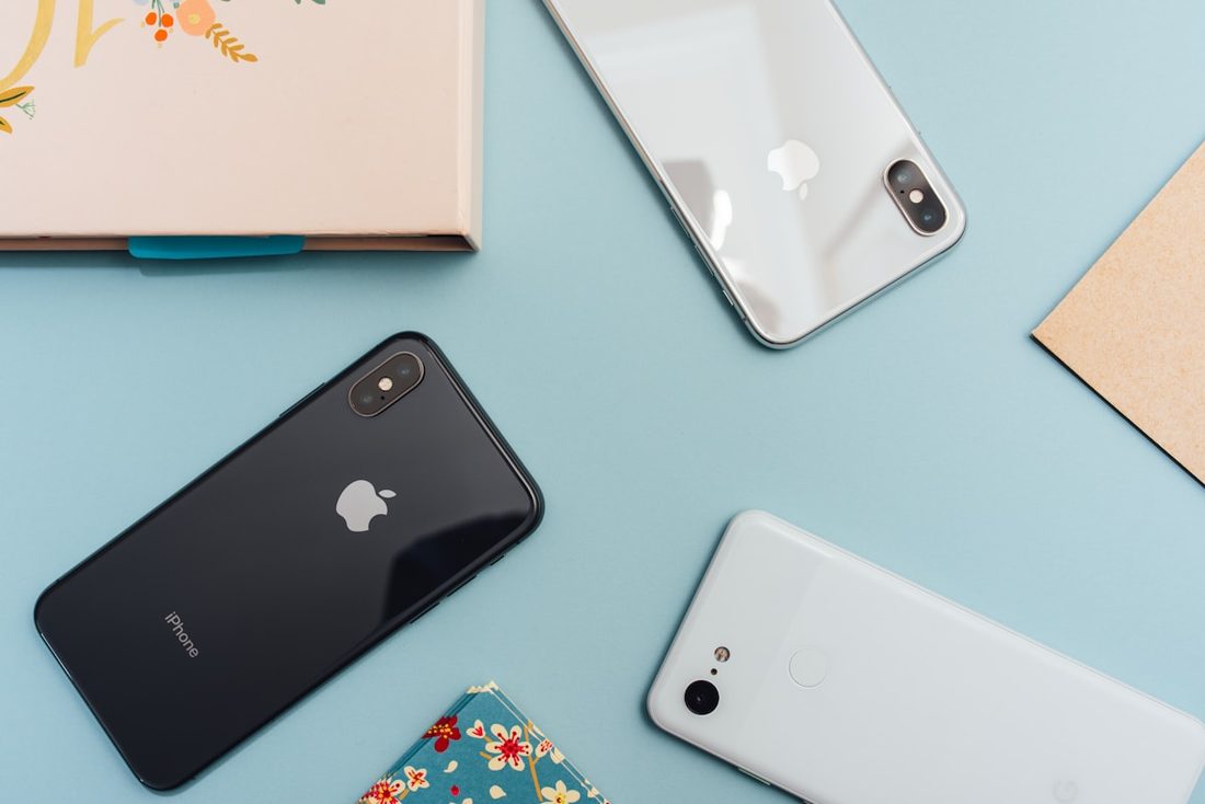飞驰娱乐 APP 赛程与阵容界面示意